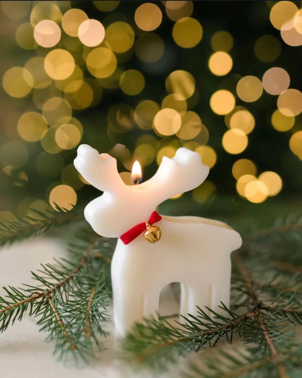 The Festive Reindeer Candle